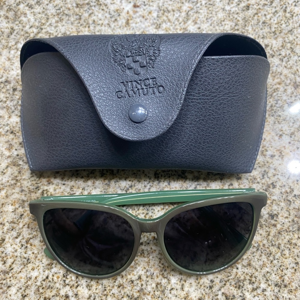 Vince Camuto teal/blue-green sunglasses